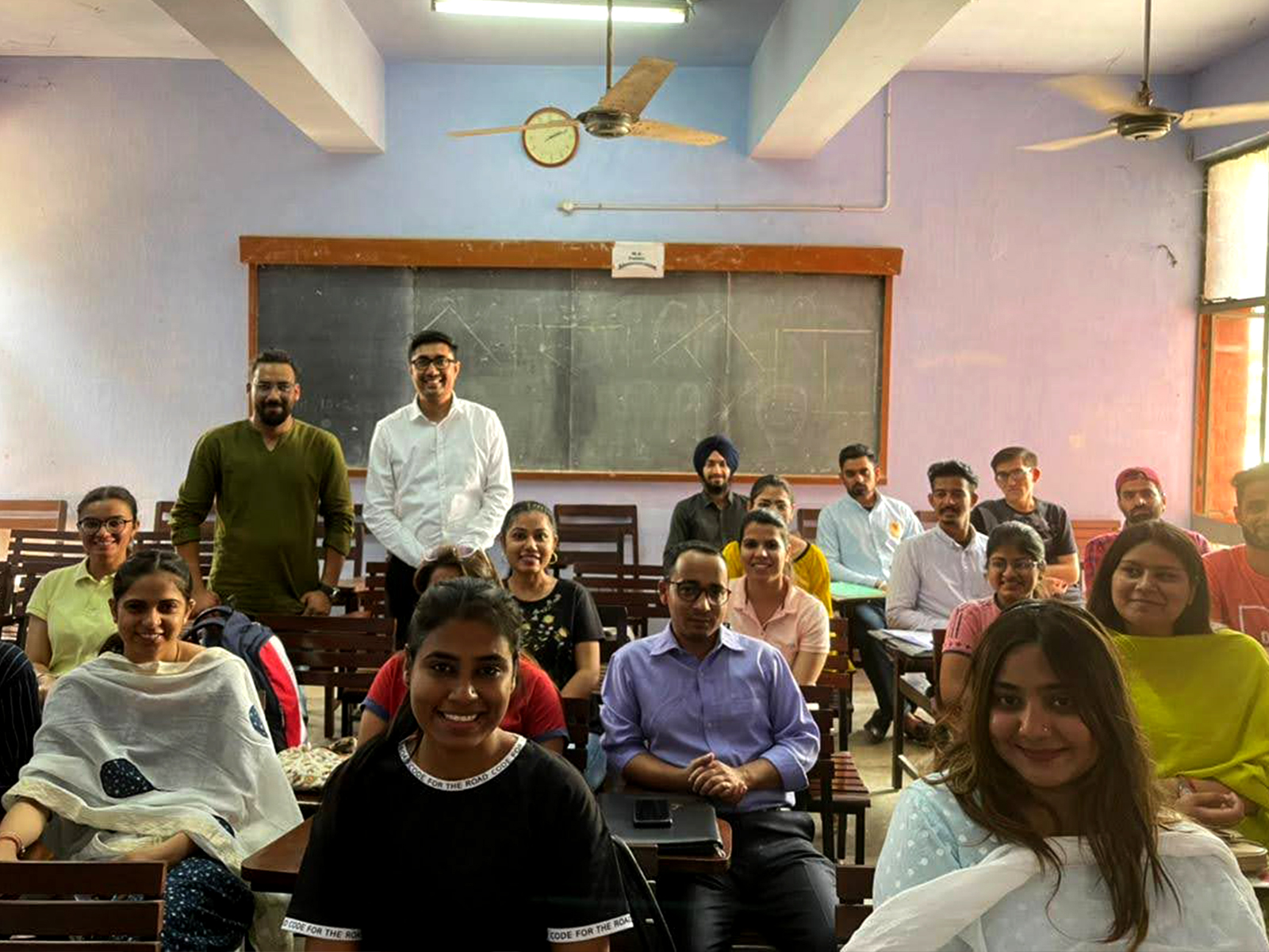 Gurukull Digital Marketing Academy Bathinda – trainer session